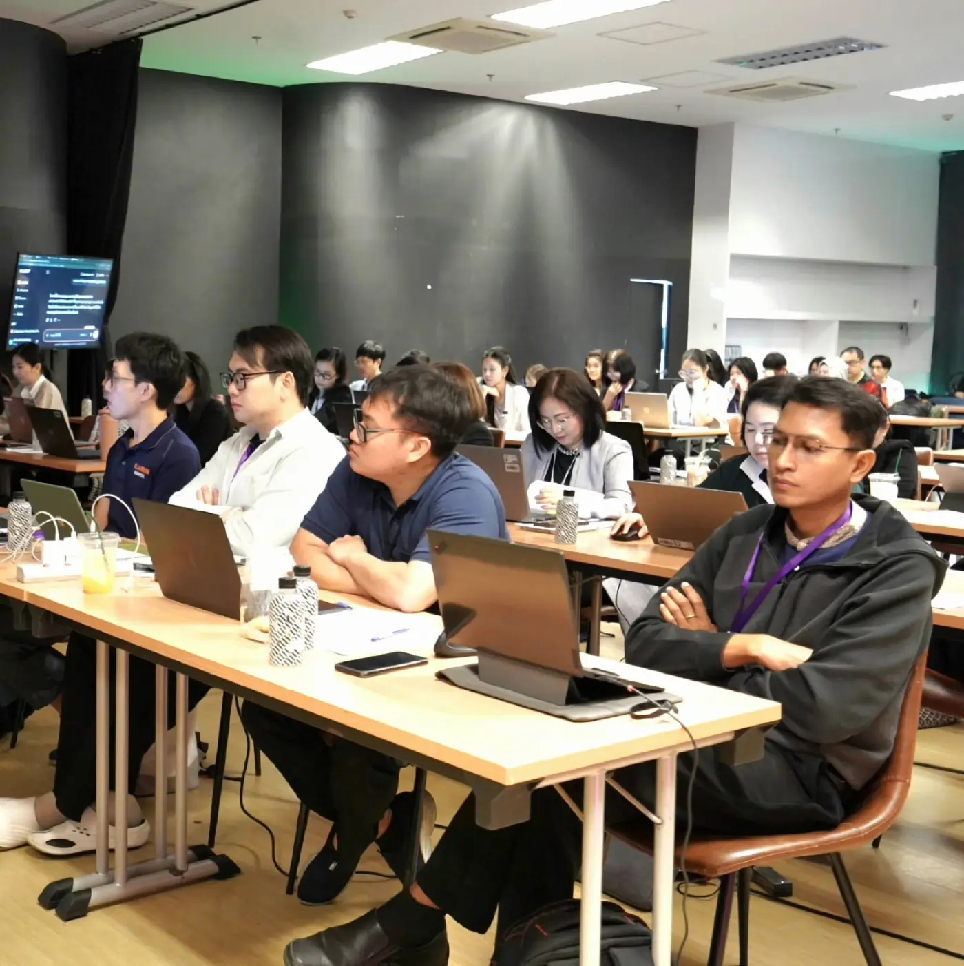 ใกล้หมอกรุ๊ป คว้ารางวัลรองชนะเลิศ Hackathon ด้วยผลงาน Refer360