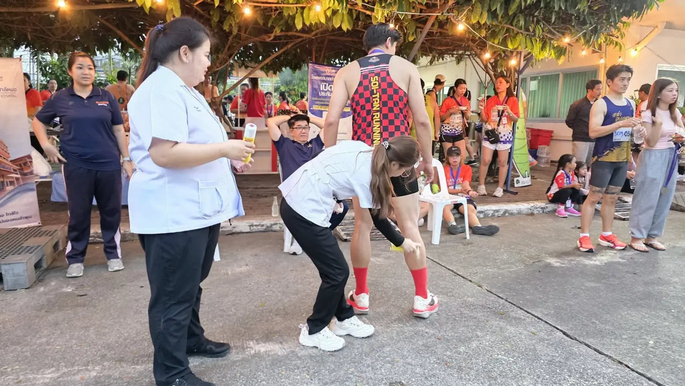 ร่วมกิจกรรม Lamphun Industry Run 2026 พร้อมบูธแนะนำการยืดเหยียดก่อนวิ่ง — ภาพที่ 2