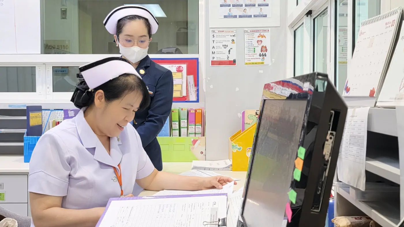 ต้อนรับคณะผู้ตรวจประเมินมาตรฐานการให้บริการของสถานพยาบาล ประจำปี 2569 — ภาพที่ 8