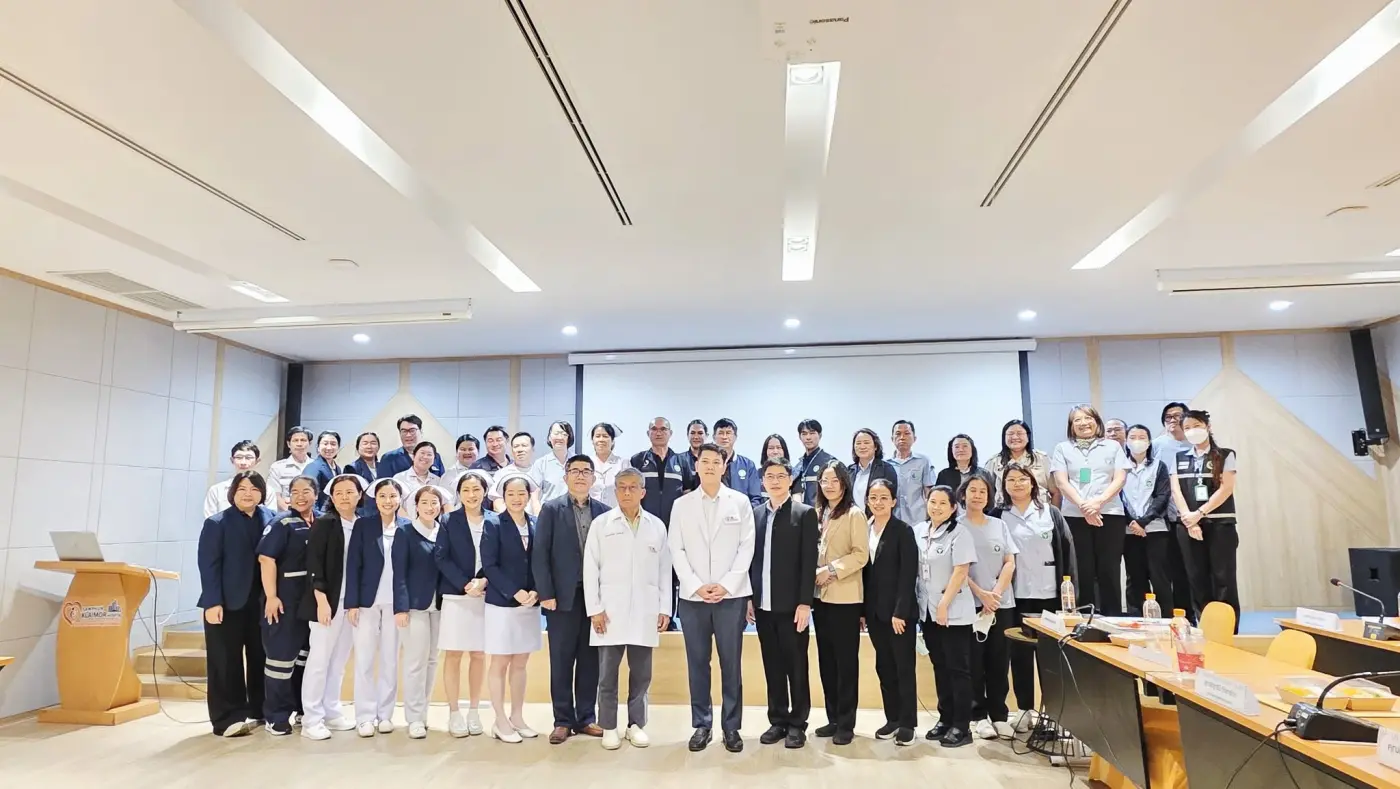 ต้อนรับคณะผู้ตรวจประเมินมาตรฐานการให้บริการของสถานพยาบาล ประจำปี 2569 — ภาพที่ 9